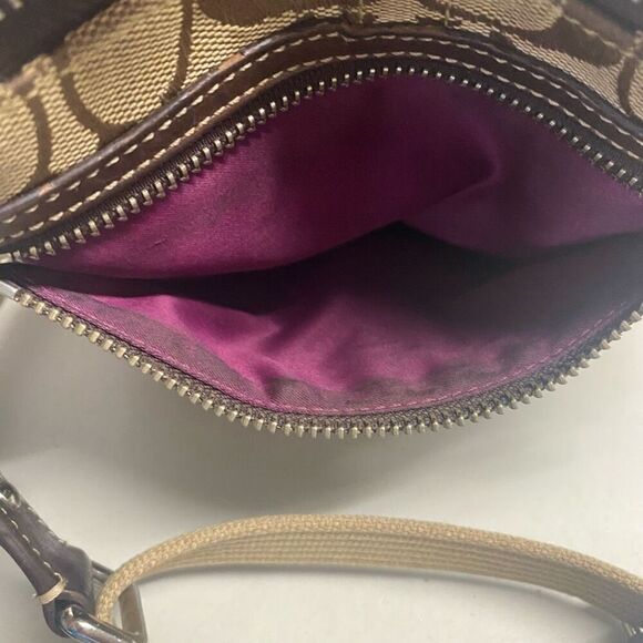 COACH Women’s Signature Logo Canvas Shoulder Crossbody Swingpack 8X7.5 - Picture 6 of 9